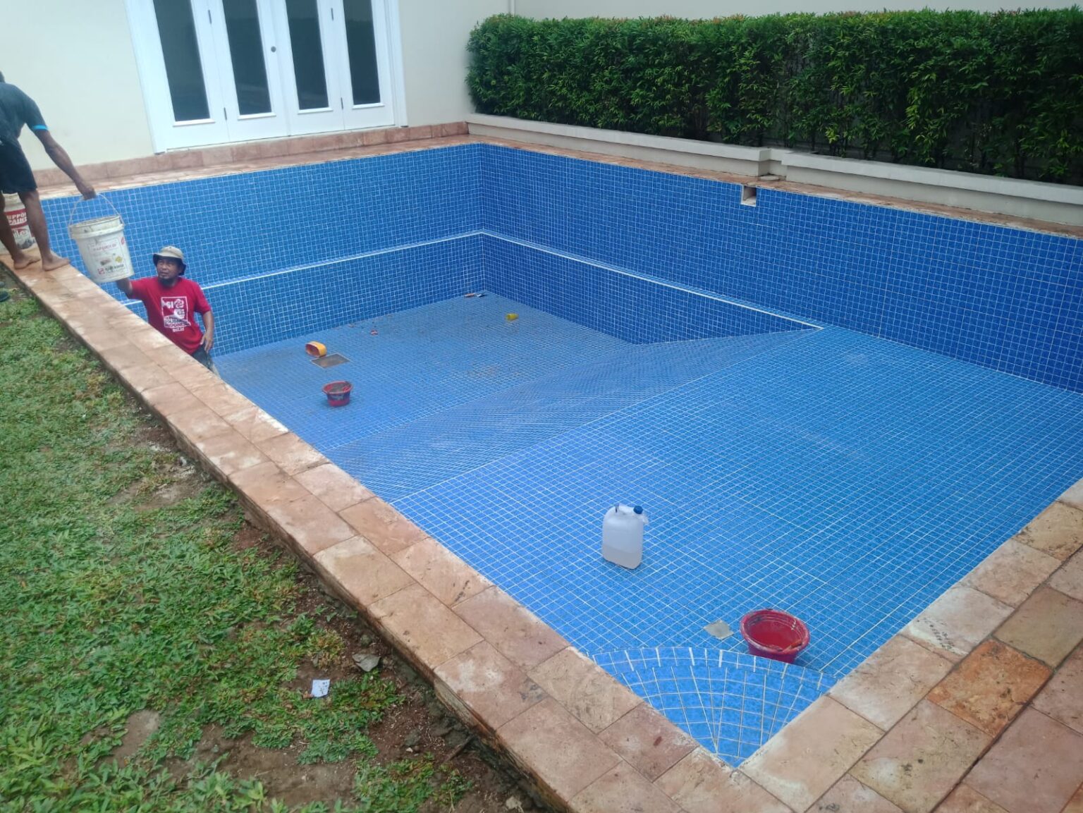 Perawatan Kolam Renang