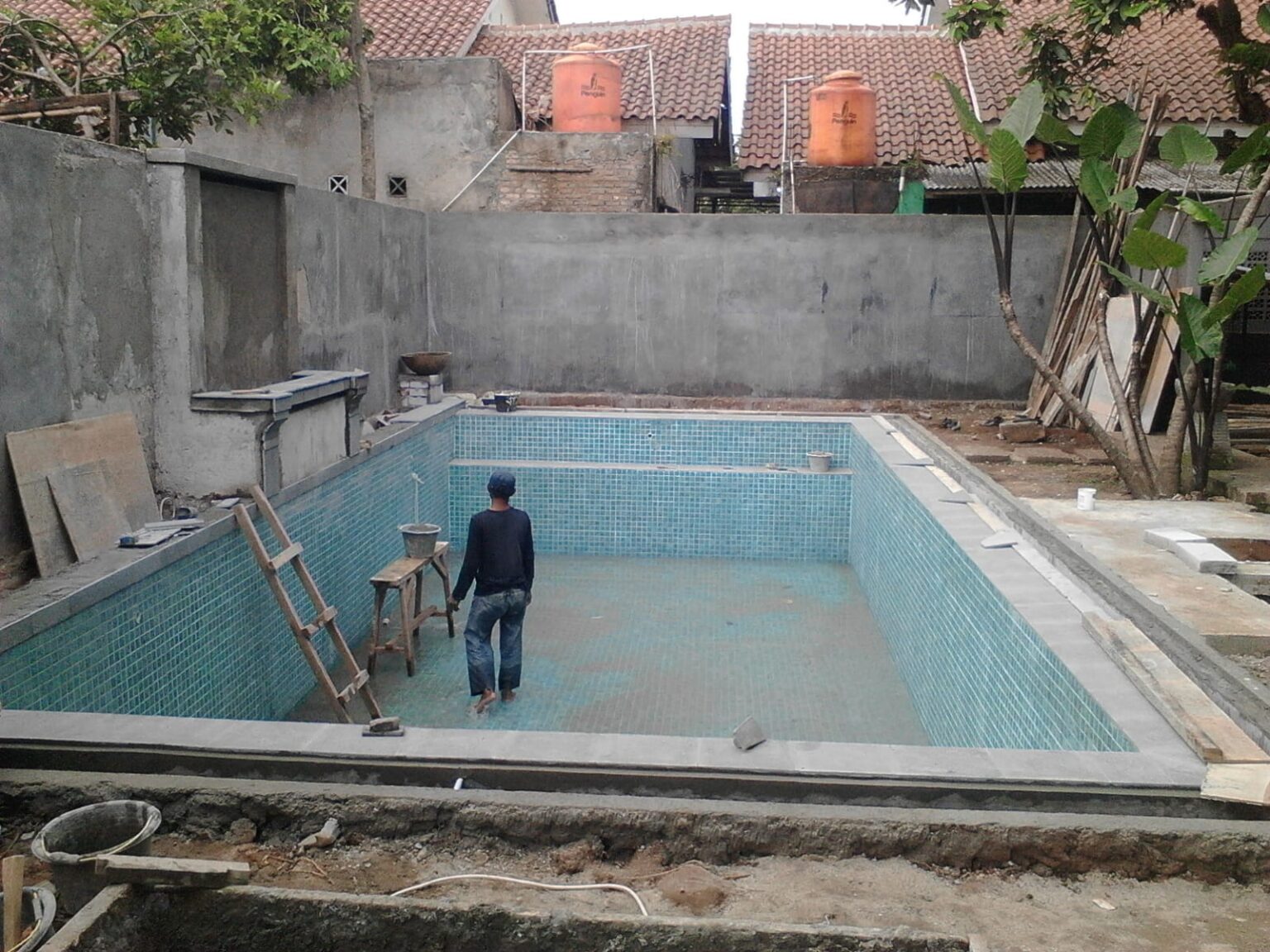Pembuatan Kolam Renang