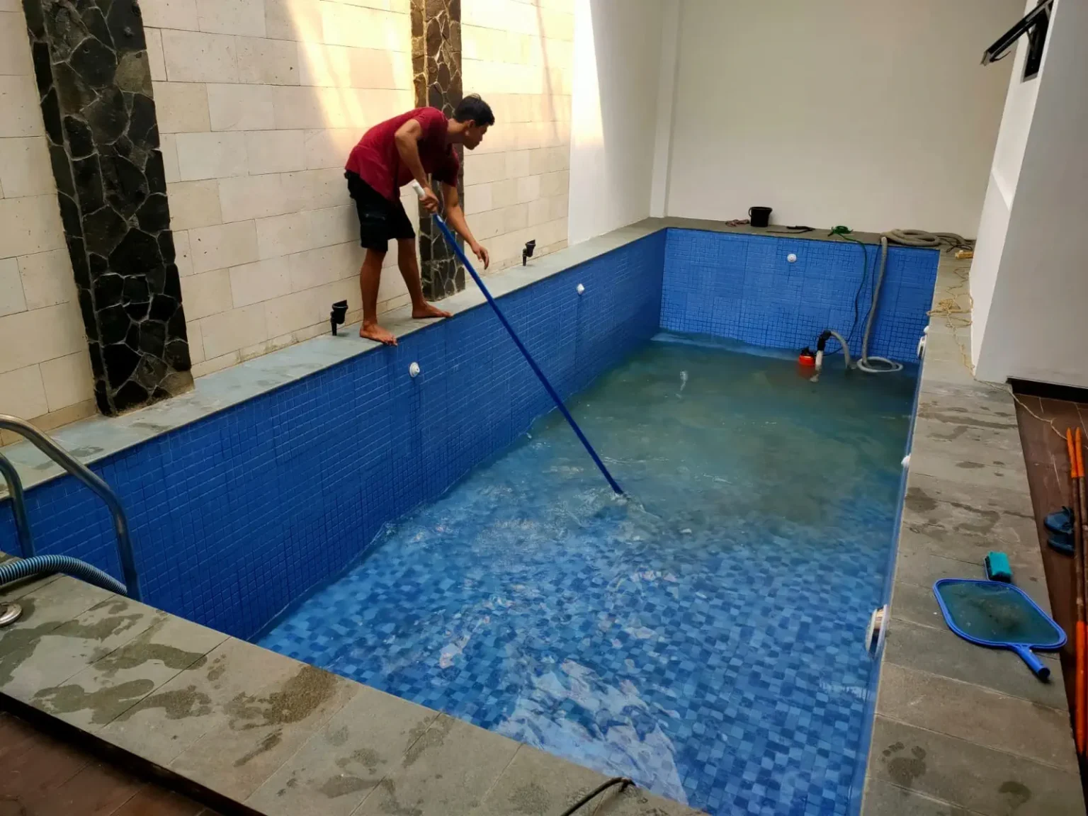 perawatan kolam renang jagakarsa