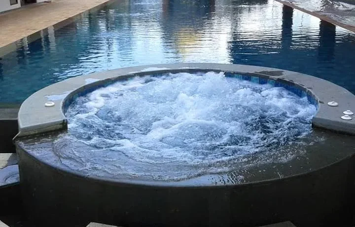 cara mengisi air kolam renang