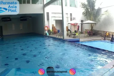 kolam renang indoor