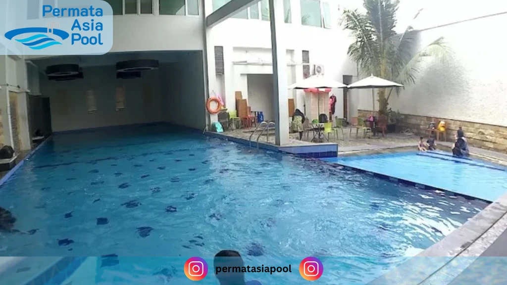 kolam renang indoor